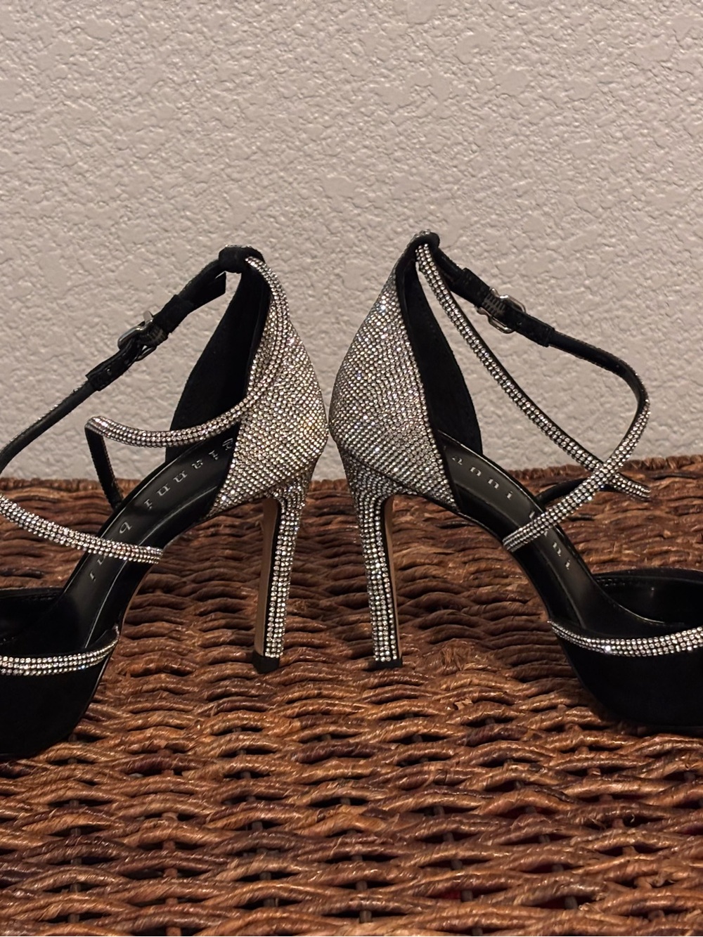 Gianni Bini Black Rhinestone Bow Heels | Crystal Embellished Stiletto | Size 6 - Picture 8 of 10